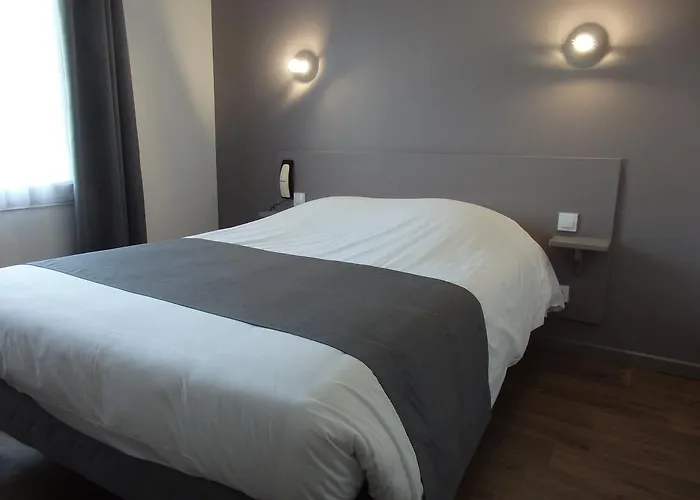 Hotel Castel Neuves-Maisons