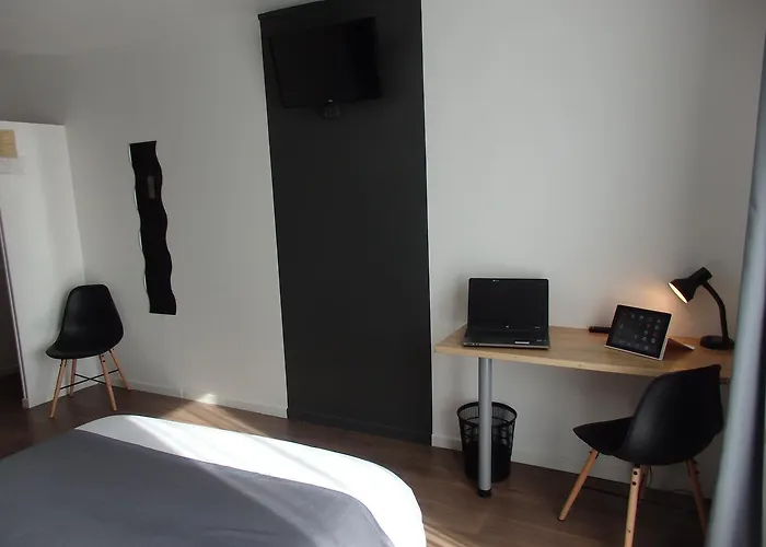 Castel Hotel Neuves-Maisons